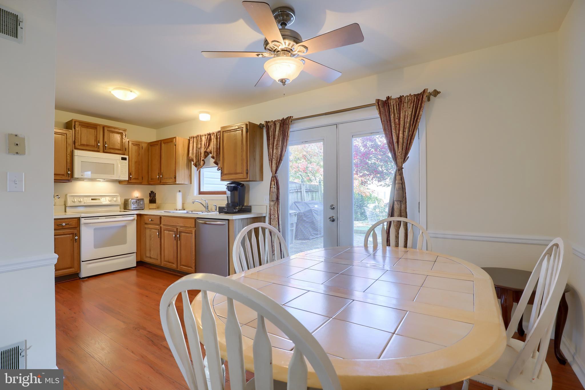 370 Cardinal Road Lititz, PA 17543 - Photo 8 of 29 View of kitchen and dining space