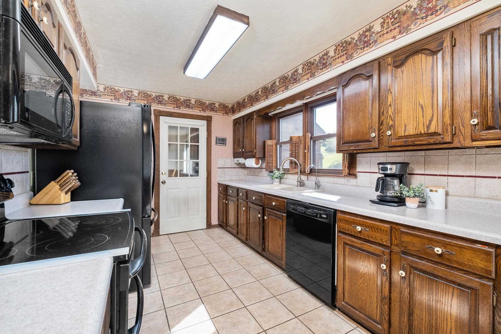 2772 Spring Hill Road Staunton, VA 24401 - Photo 19 of 37 Gallery Image 19
