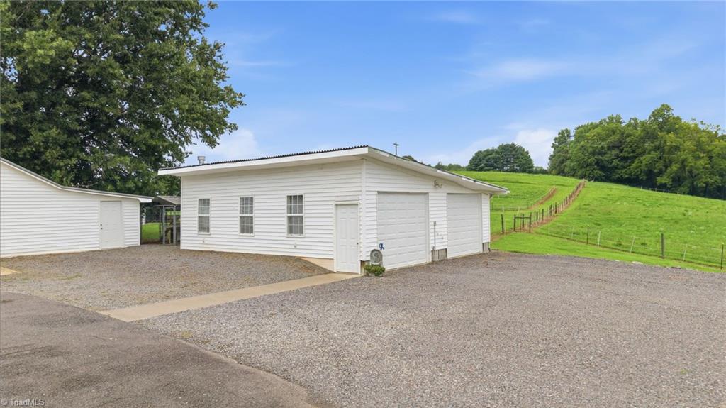 1824 Binkley Road East Bend, NC 27018 - Photo 40 of 49 Gallery Image 40