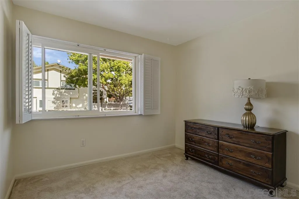 210 Countryhaven Road Encinitas, CA 92024 - Photo 20 of 25 a view of room with window and cabinet