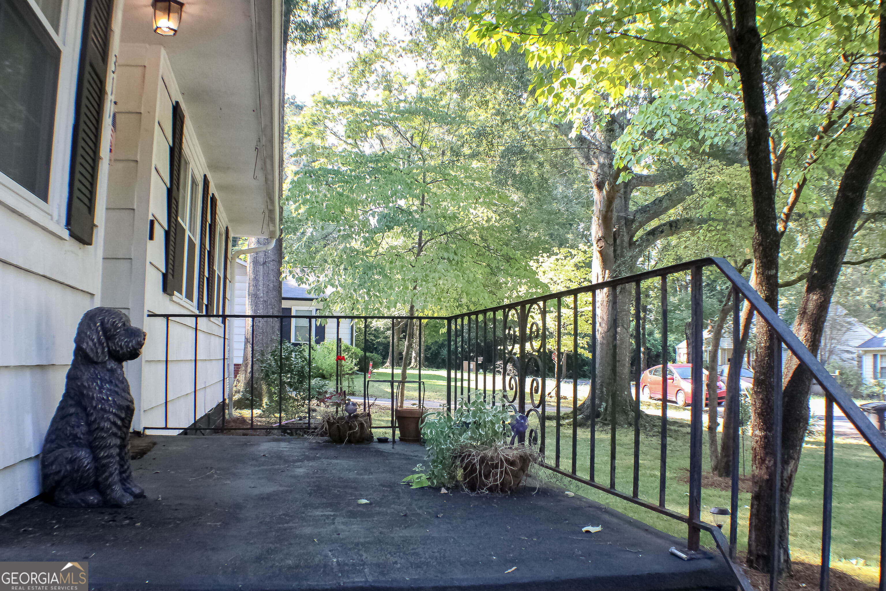 311 Roswell Avenue Southeast Rome, GA 30161 - Photo 3 of 21 a view of entryway