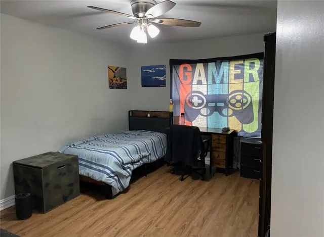 $2,400 | 3805 North Deerwood Drive, Harvey, LA 70058