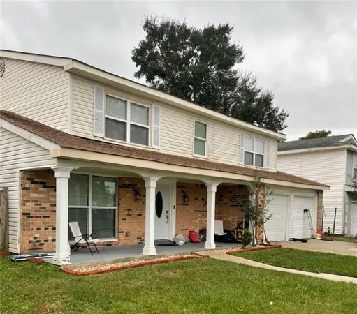 $2,400 | 3805 North Deerwood Drive, Harvey, LA 70058