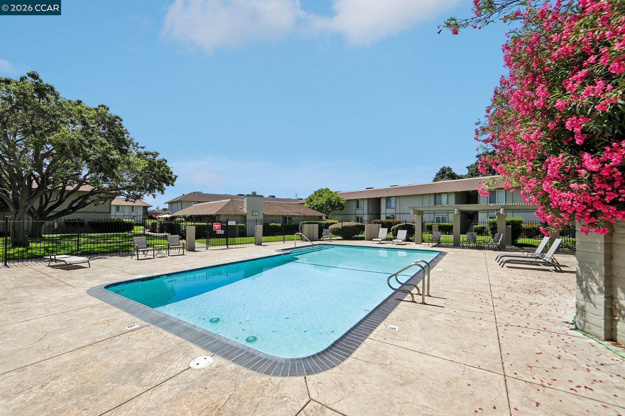825 Oak Grove Road, Unit 40 Concord, CA 94518 - Photo 35 of 38
