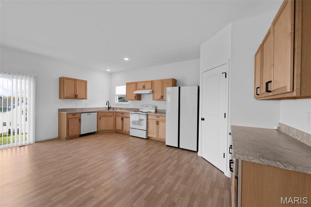 7475 Shadow Point Drive St. Louis, MO 63129 - Photo 14 of 56