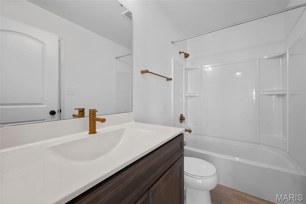 7475 Shadow Point Drive St. Louis, MO 63129 - Photo 37 of 56