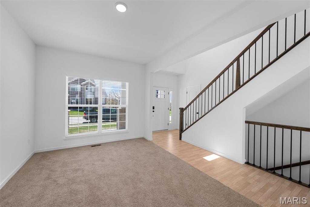 7475 Shadow Point Drive St. Louis, MO 63129 - Photo 8 of 56