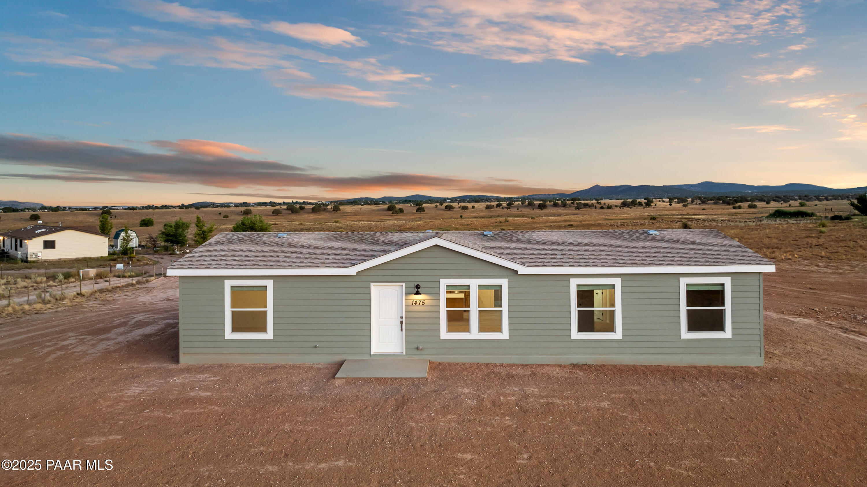 1475 Kings Court Road Paulden, AZ 86334 - Photo 2 of 36 2-Front (3)