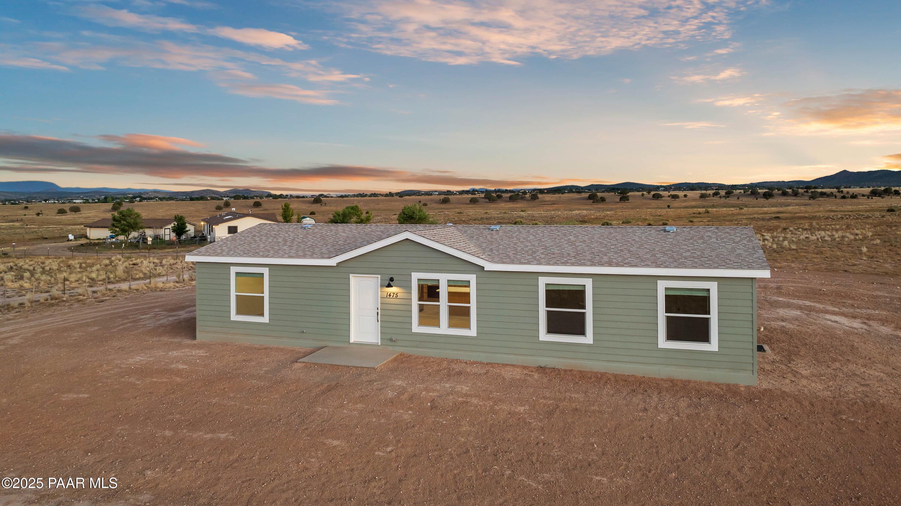 1475 Kings Court Road Paulden, AZ 86334 - Photo 33 of 36 4-Front (5)