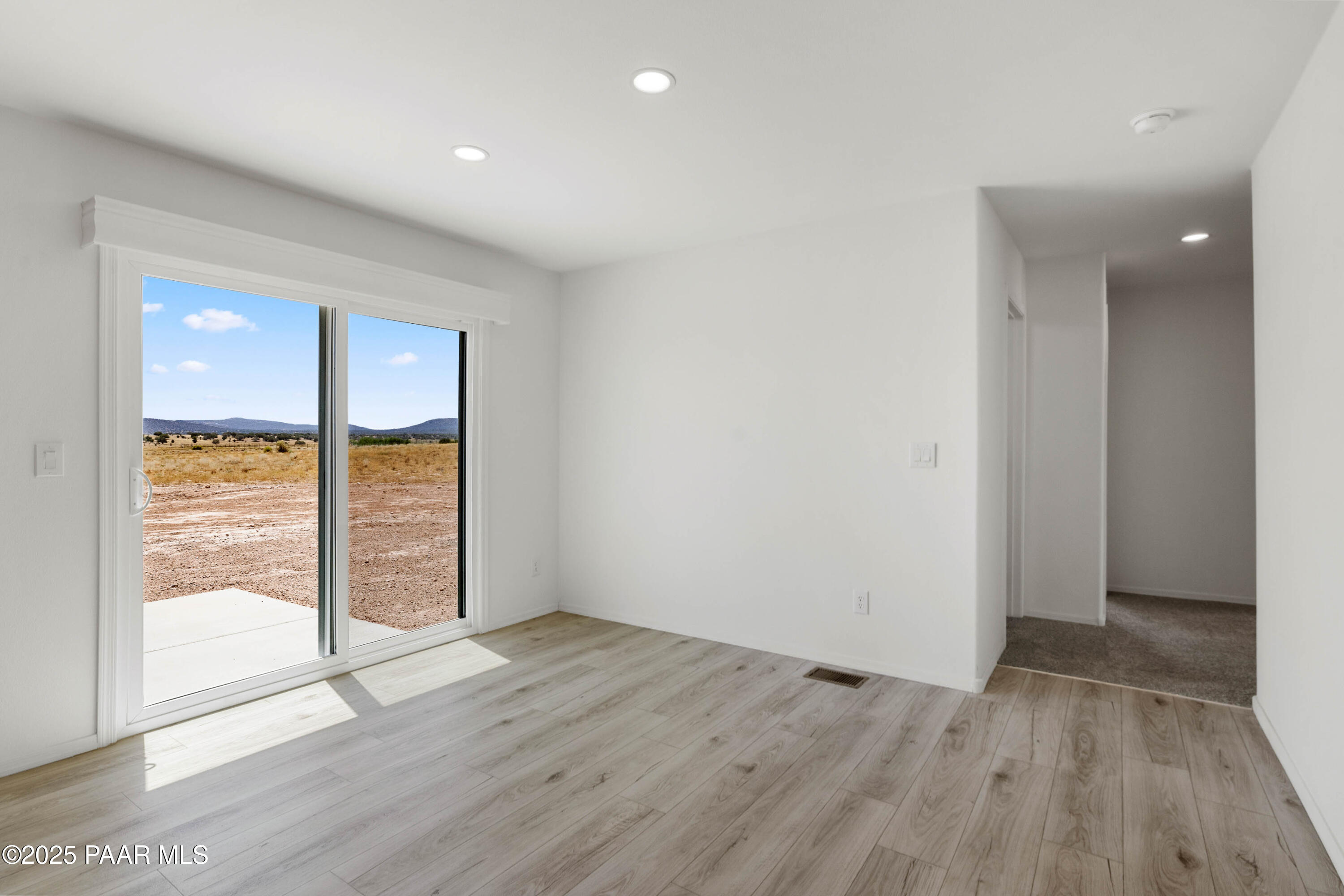 1475 Kings Court Road Paulden, AZ 86334 - Photo 10 of 36 11-Dining Room (1)