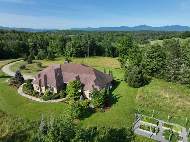 $1,190,000 | 972 Farrar Road, Newport Town, VT 05857