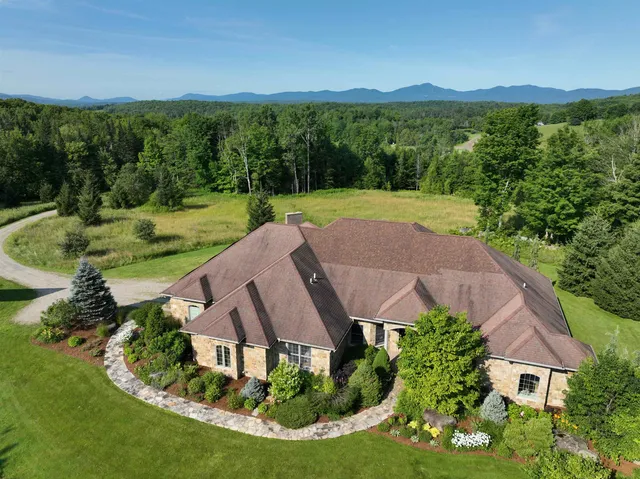 $1,190,000 | 972 Farrar Road, Newport Town, VT 05857