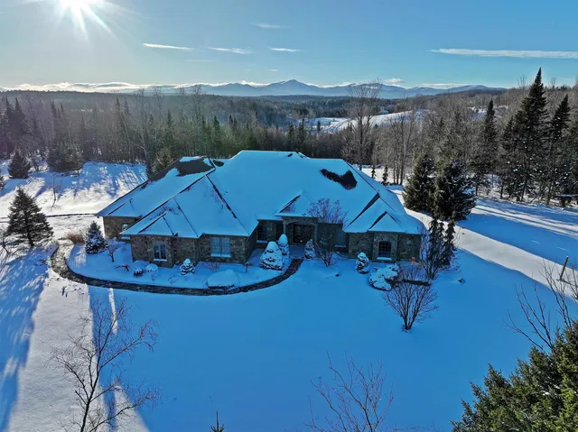 $1,190,000 | 972 Farrar Road, Newport Town, VT 05857
