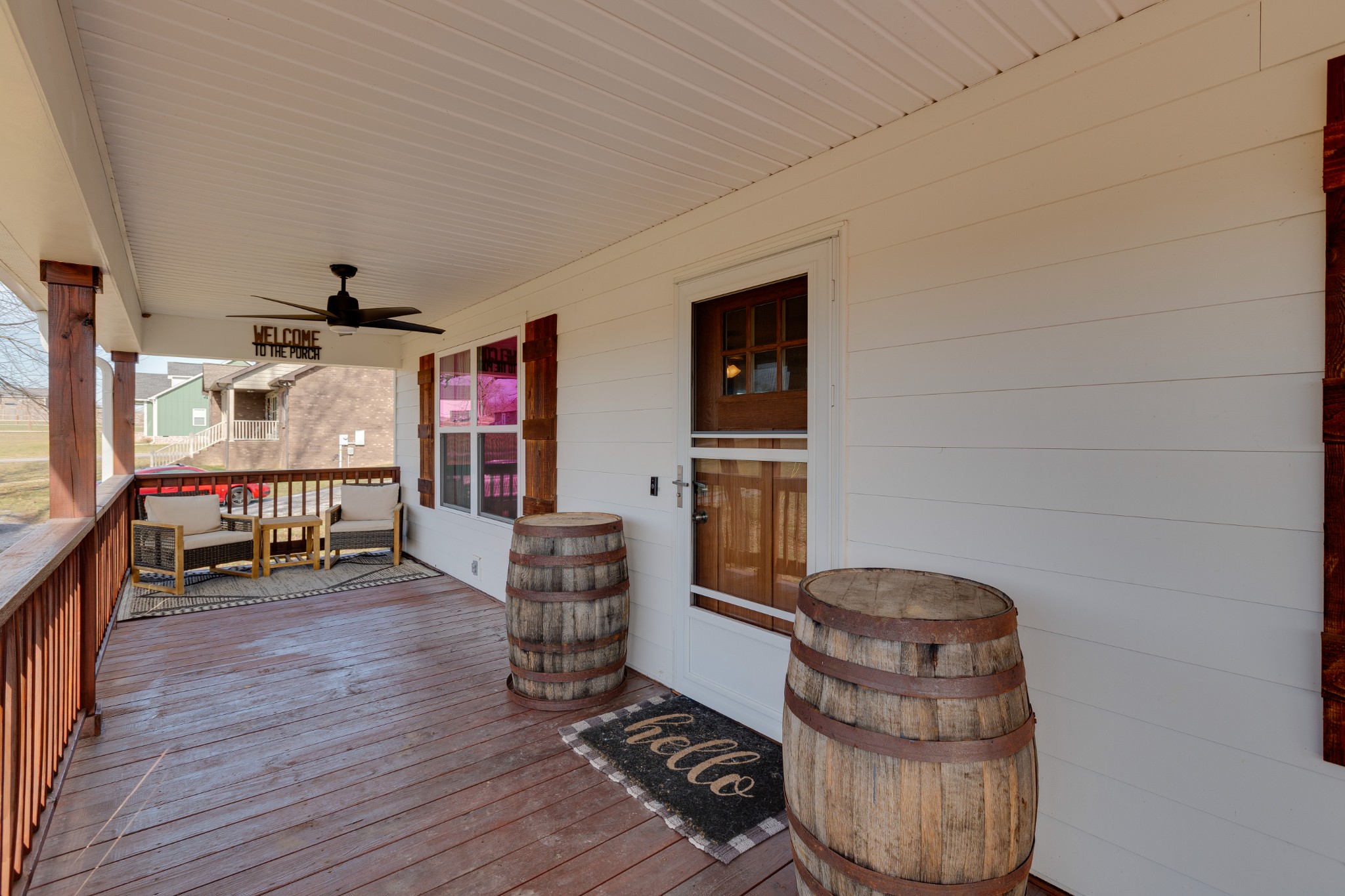 500 Armstrong Road Castalian Springs, TN 37031 - Photo 3 of 35 a living room with furniture and a window