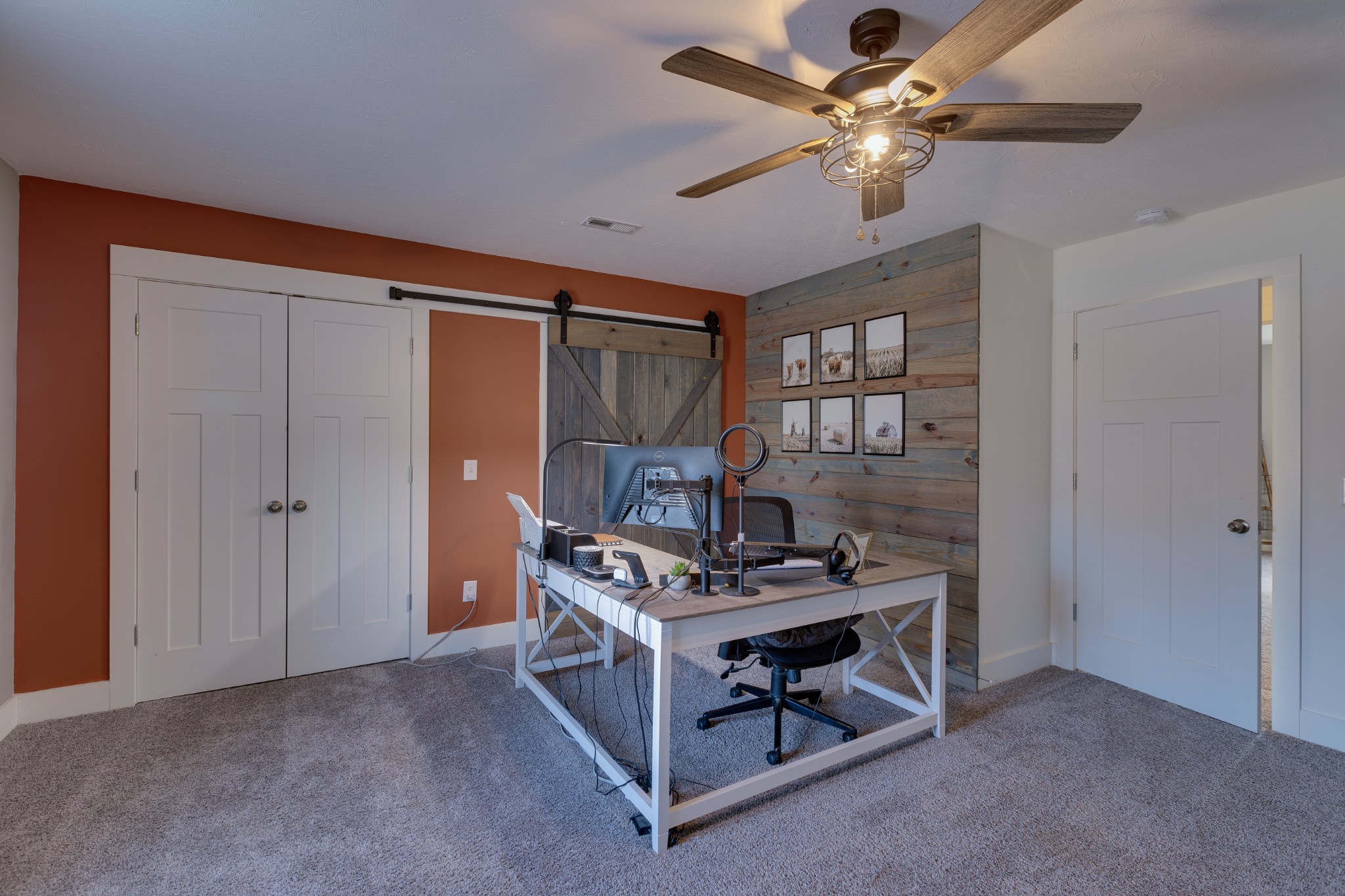 500 Armstrong Road Castalian Springs, TN 37031 - Photo 31 of 35 a room with furniture and a ceiling fan