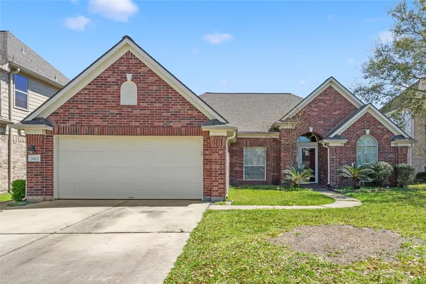 $329,900 | 5407 Summer Oak Drive, Pasadena, TX 77505