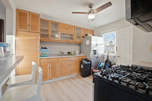 $189,000 | 215 Barr Elms Avenue, Joliet, IL 60433