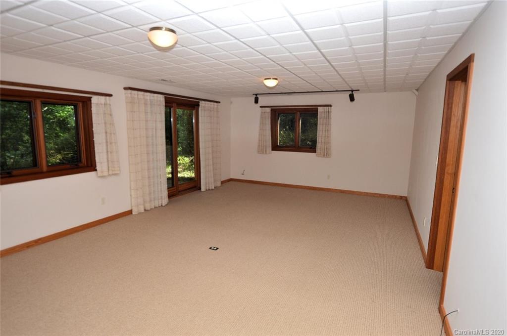 170 Fox Covert Lane Tryon, NC 28782 - Photo 20 of 35