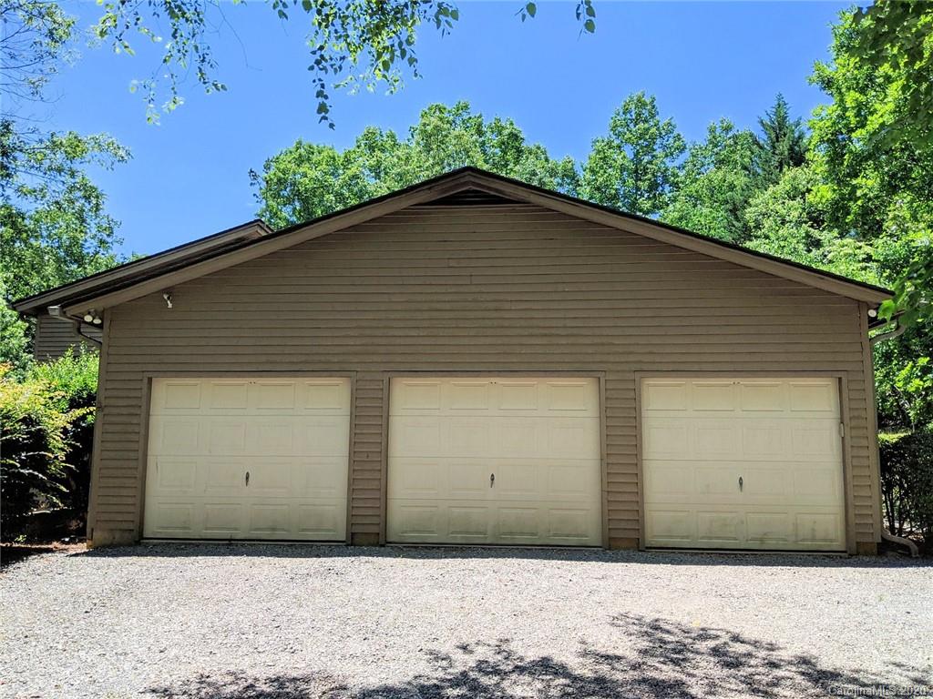 170 Fox Covert Lane Tryon, NC 28782 - Photo 32 of 35