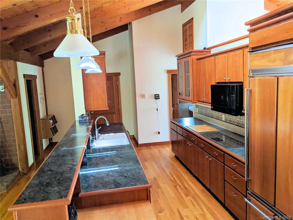 170 Fox Covert Lane Tryon, NC 28782 - Photo 8 of 35