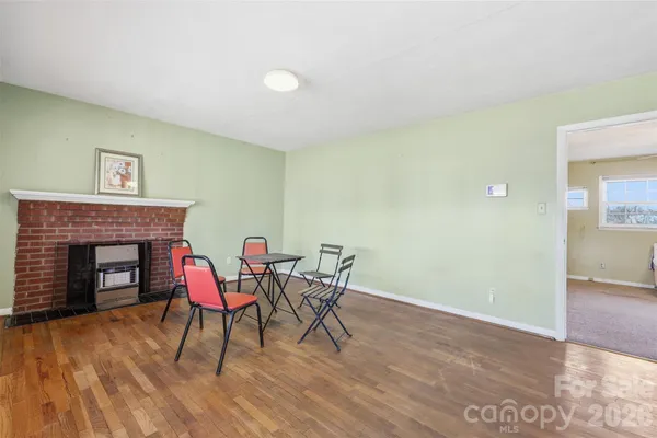 $300,000 | 800 Old Little Rock Road, Charlotte, NC 28214