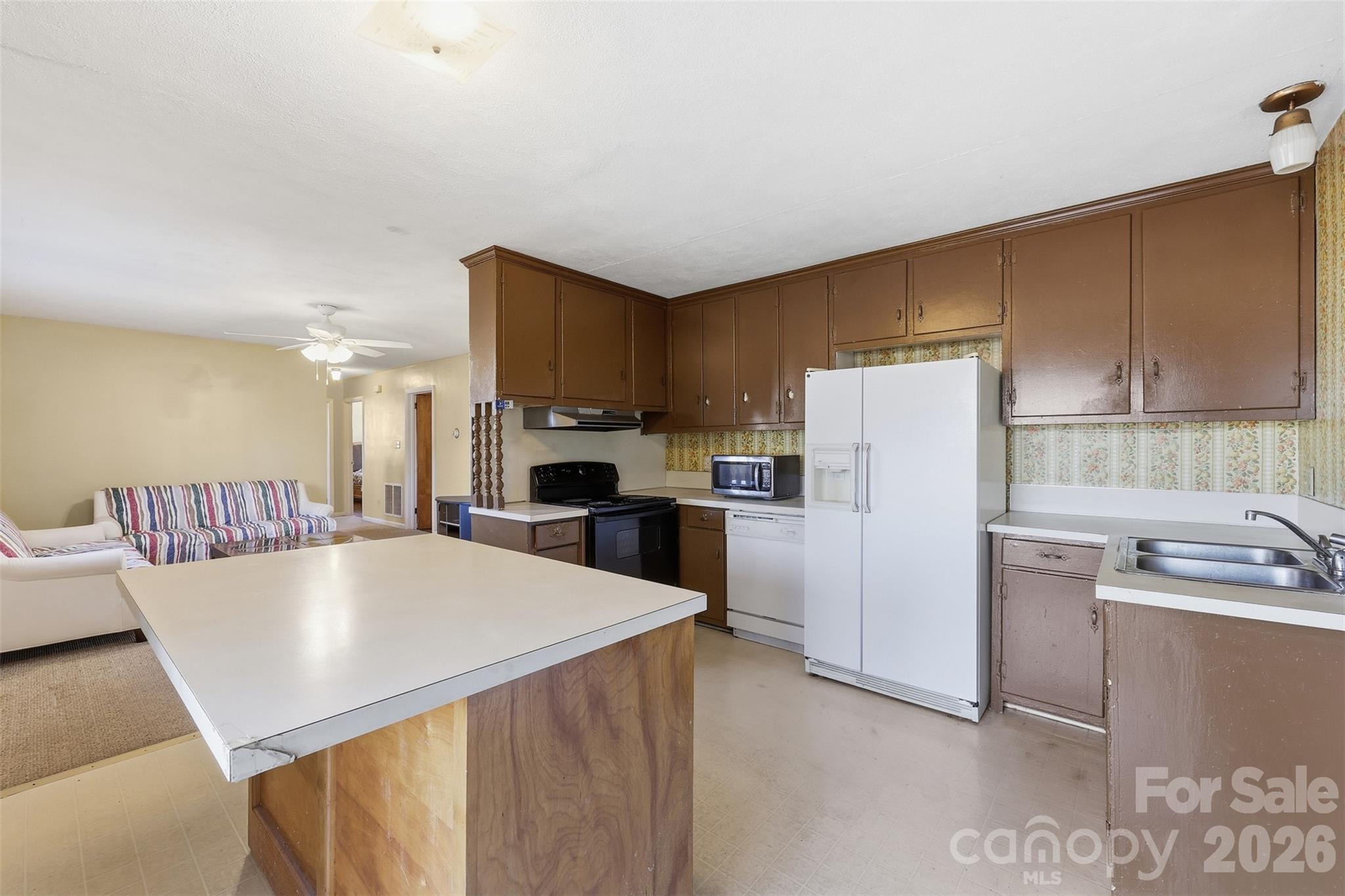 800 Old Little Rock Road Charlotte, NC 28214 - Photo 6 of 31