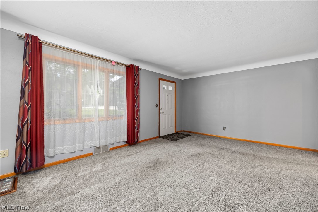 7790 Lewis Road Olmsted Falls, OH 44138 - Photo 6 of 31