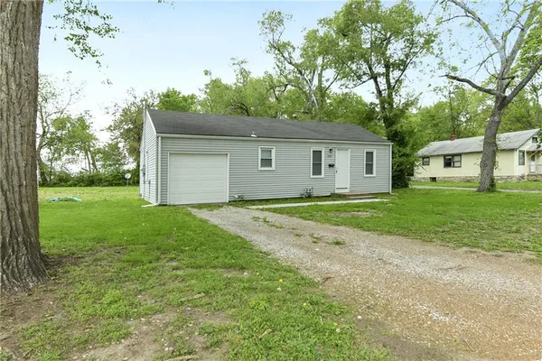 $127,500 | 7806 East 86th Street, Raytown, MO 64138