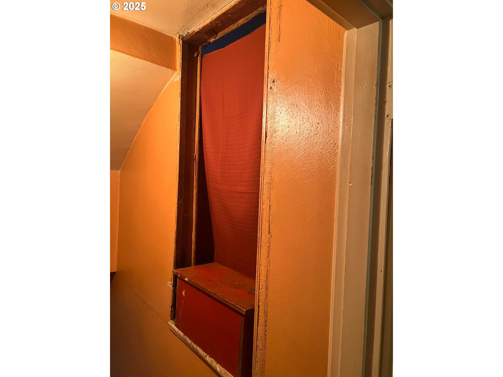 718 Southeast Washington Street Willamina, OR 97396 - Photo 19 of 32