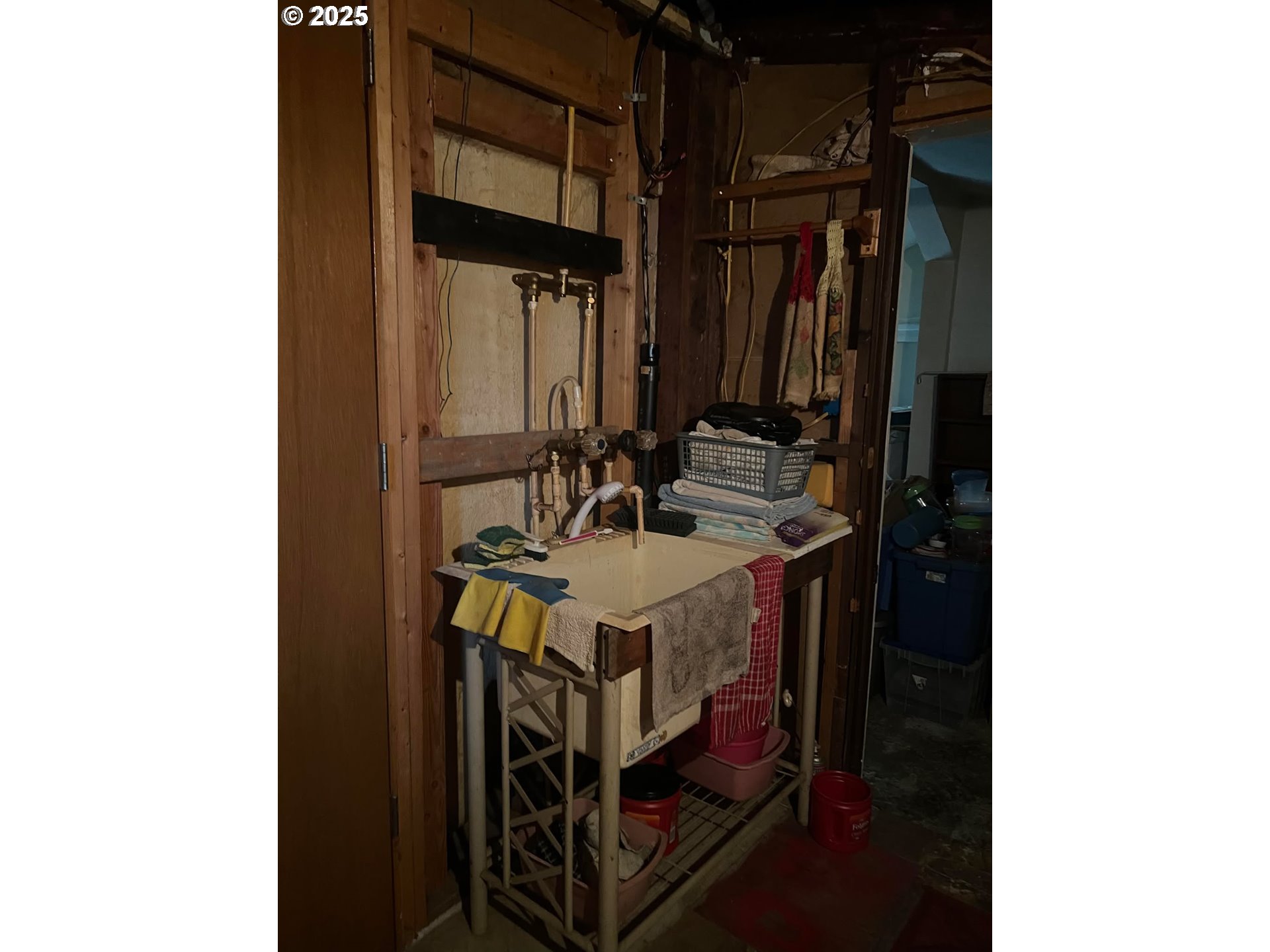 718 Southeast Washington Street Willamina, OR 97396 - Photo 22 of 32