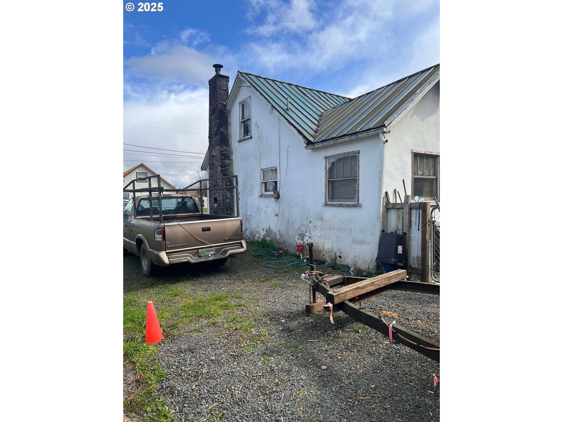 718 Southeast Washington Street Willamina, OR 97396 - Photo 4 of 32 Yard