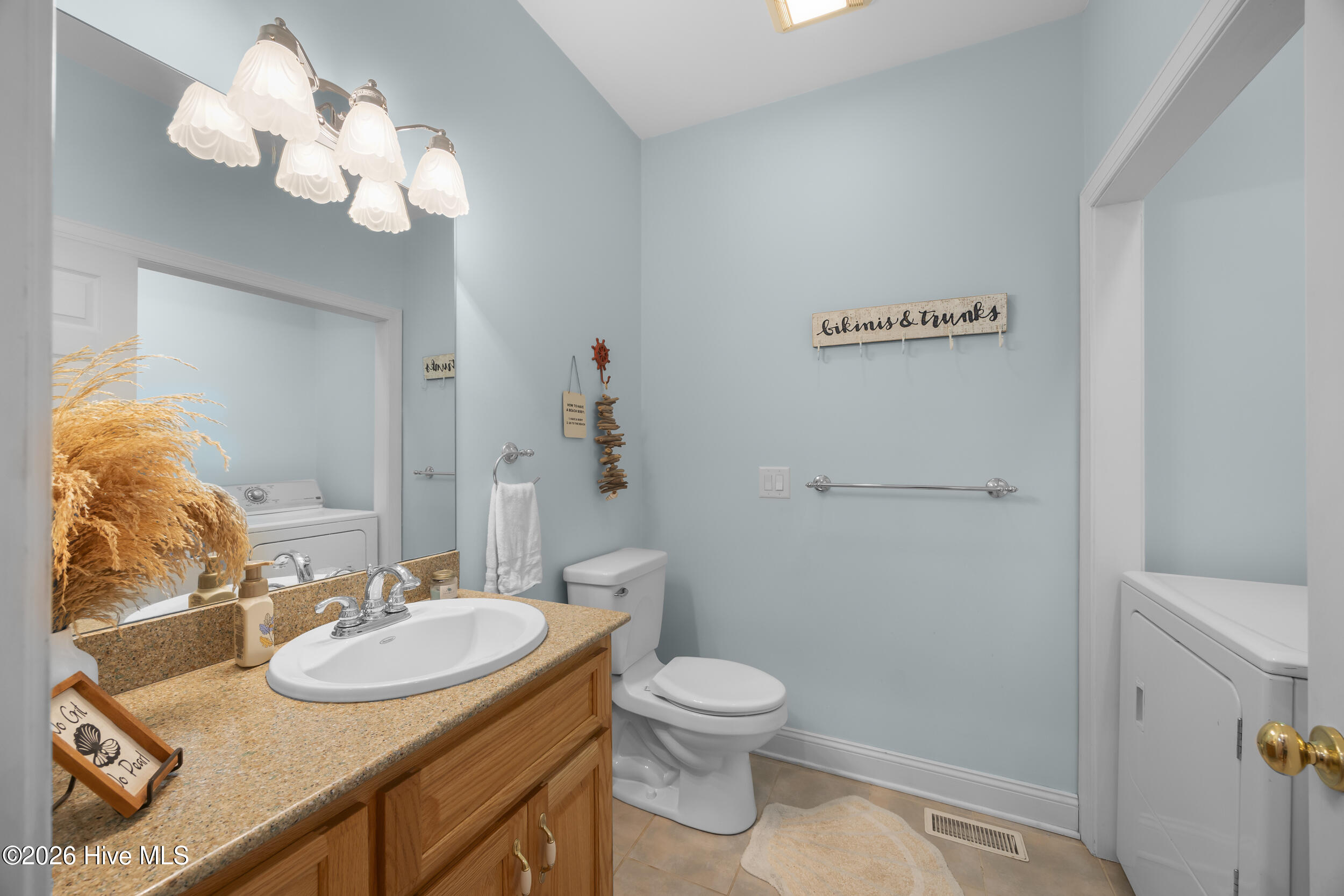 1031 Mallard Bay Road Hampstead, NC 28443 - Photo 24 of 50 15_bathroom