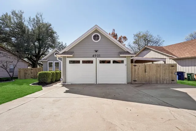 $549,900 | 4901 Transit Circle, Austin, TX 78727