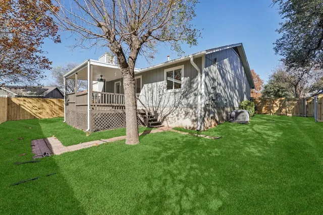 $549,900 | 4901 Transit Circle, Austin, TX 78727