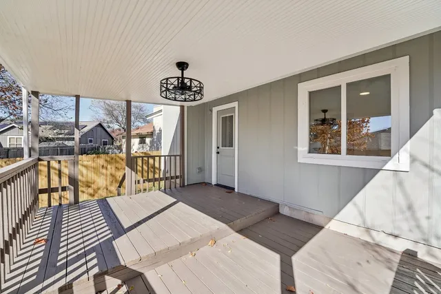 $549,900 | 4901 Transit Circle, Austin, TX 78727