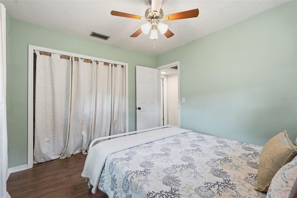 2140 Northeast Coachman Road Clearwater, FL 33765 - Photo 31 of 40