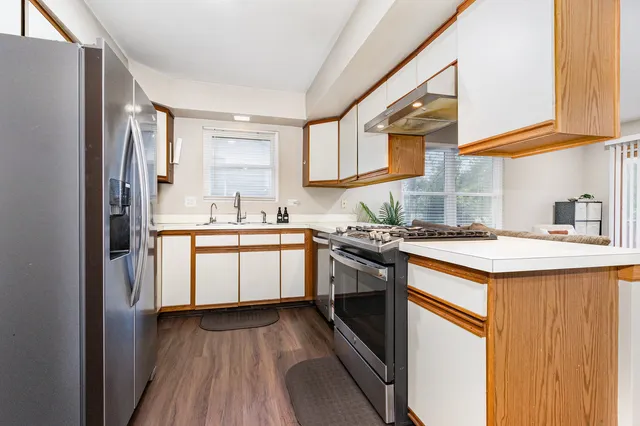 $339,000 | 1201 Oak Ridge Drive, Streamwood, IL 60107