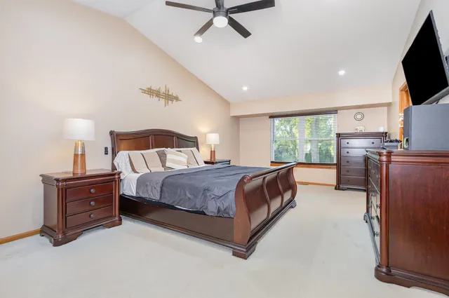 $339,000 | 1201 Oak Ridge Drive, Streamwood, IL 60107