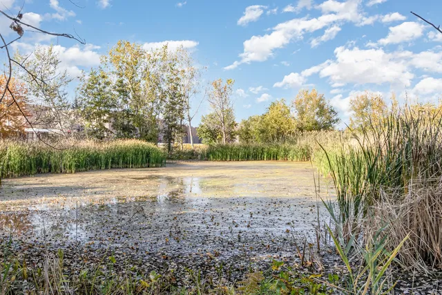 $339,000 | 1201 Oak Ridge Drive, Streamwood, IL 60107