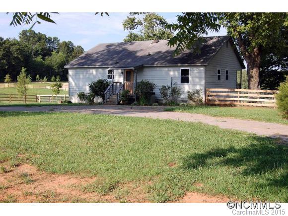 239 Gilbert Road Columbus, NC 28722 - Photo 1 of 20