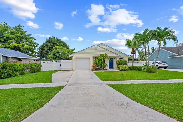 $509,000 | 1172 Grandview Circle, Royal Palm Beach, FL 33411