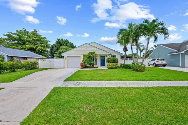 $509,000 | 1172 Grandview Circle, Royal Palm Beach, FL 33411