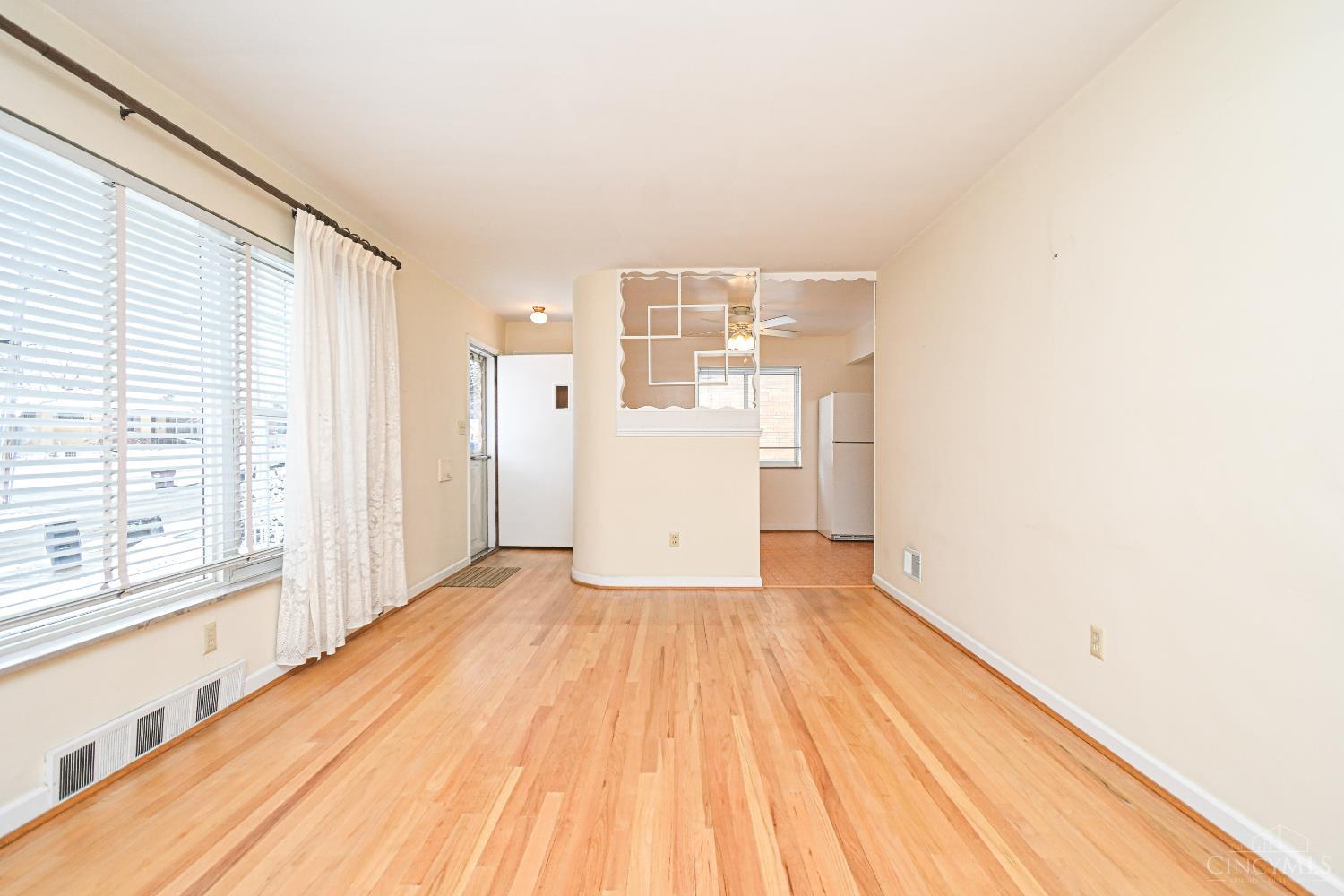 522 Rentz Place Cincinnati, OH 45238 - Photo 2 of 46 Gallery Image 2