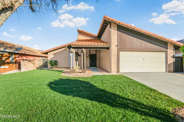 $479,990 | 521 Ave J 14, Lancaster, CA 93534