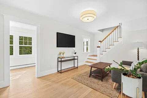 $1,899,000 | 9 Brookside Place, Winchester, MA 01890