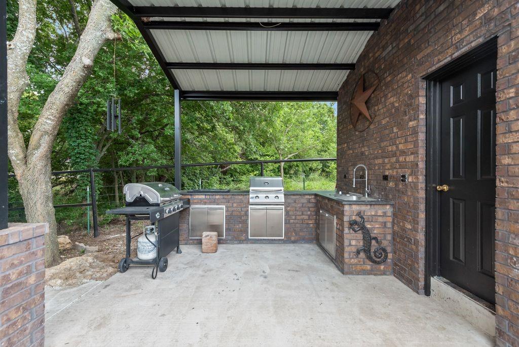 11167 Plainview Road Krum, TX 76249 - Photo 36 of 40