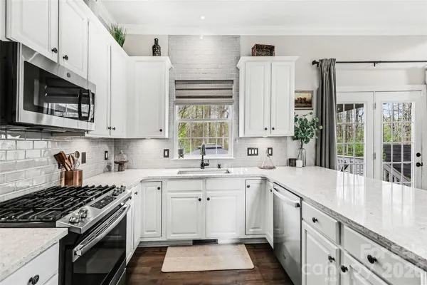 $449,500 | 12329 Panthersville Drive, Charlotte, NC 28269