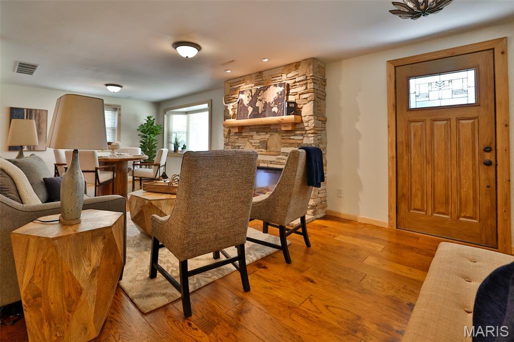 405 Shady Lane Edwardsville, IL 62025 - Photo 2 of 9