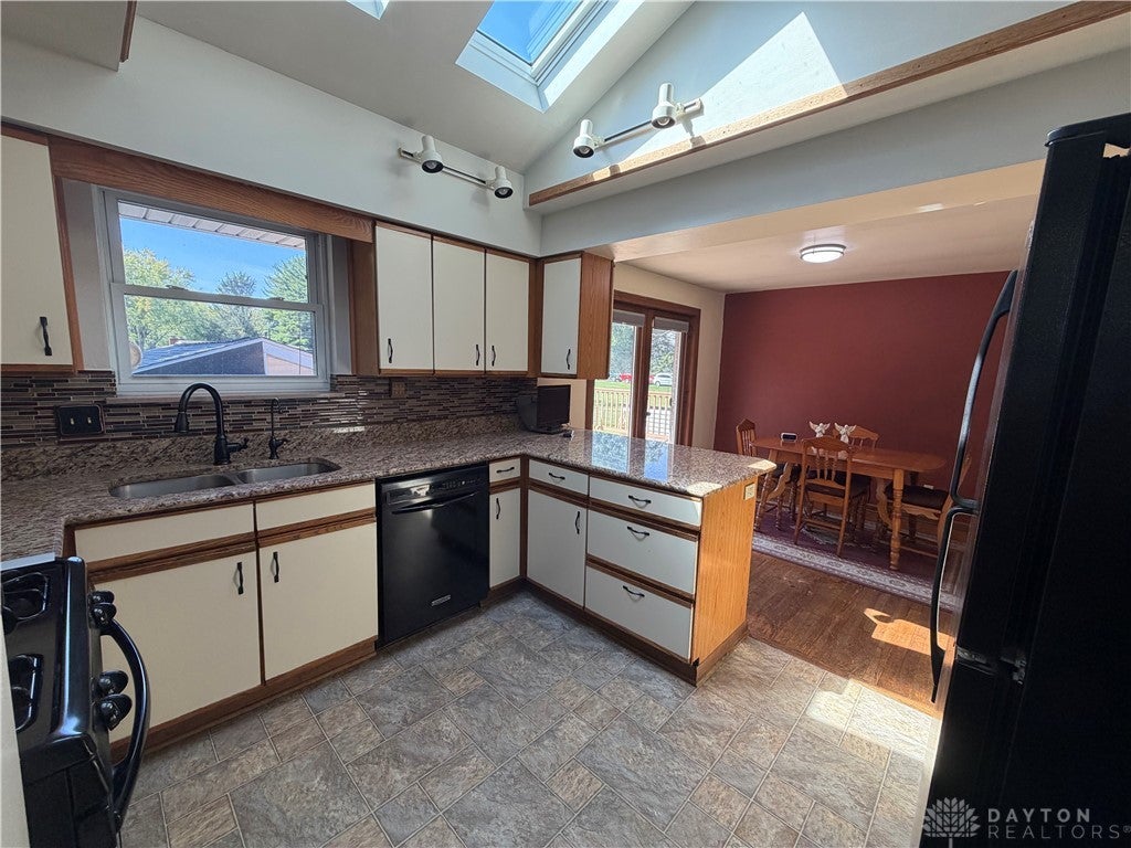 349 Grange Hall Road Beavercreek, OH 45430 - Photo 9 of 46 Gallery Image 9
