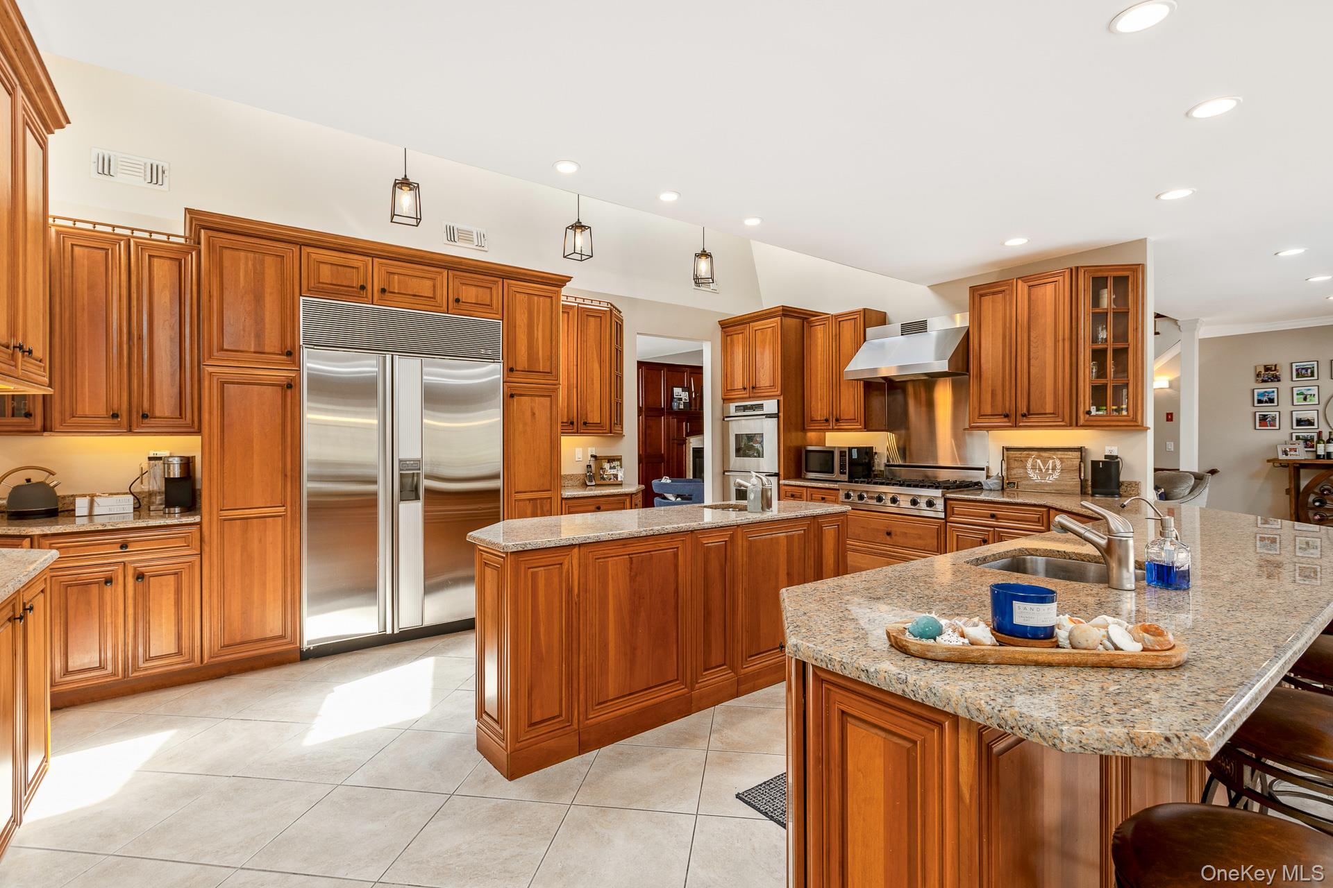 41 Landing Meadow Road Smithtown, NY 11787 - Photo 12 of 50